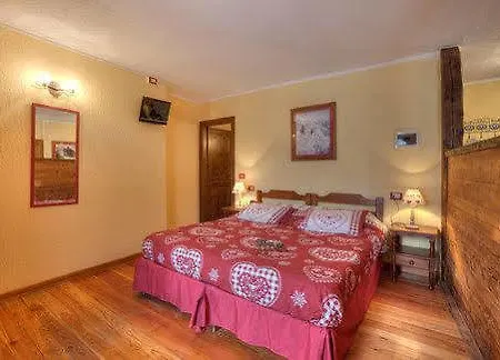 Apartment Emile Rey *
